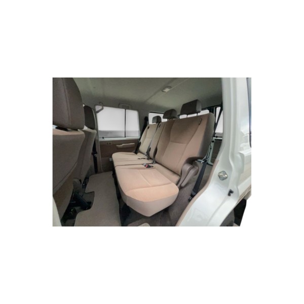 Toyota Land Cruiser 76 G-Grade 4x4 | Modena Motors