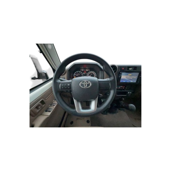 Toyota Land Cruiser 76 G-Grade 4x4 | Modena Motors