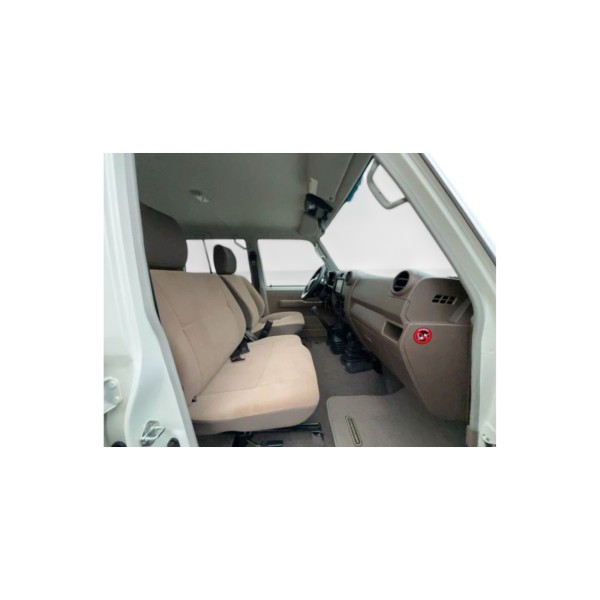 Toyota Land Cruiser 76 G-Grade 4x4 | Modena Motors