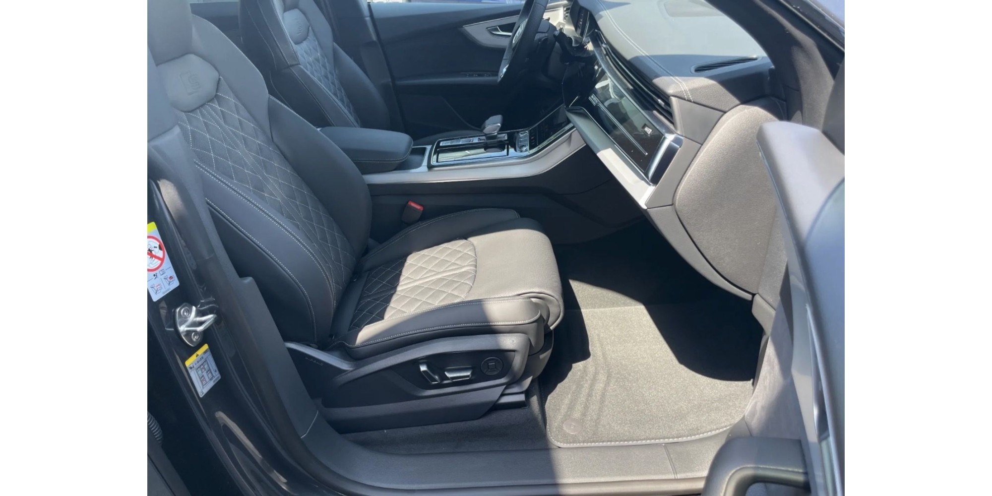 Audi Q8 55 TFSI e | Luxury Hybrid SUV