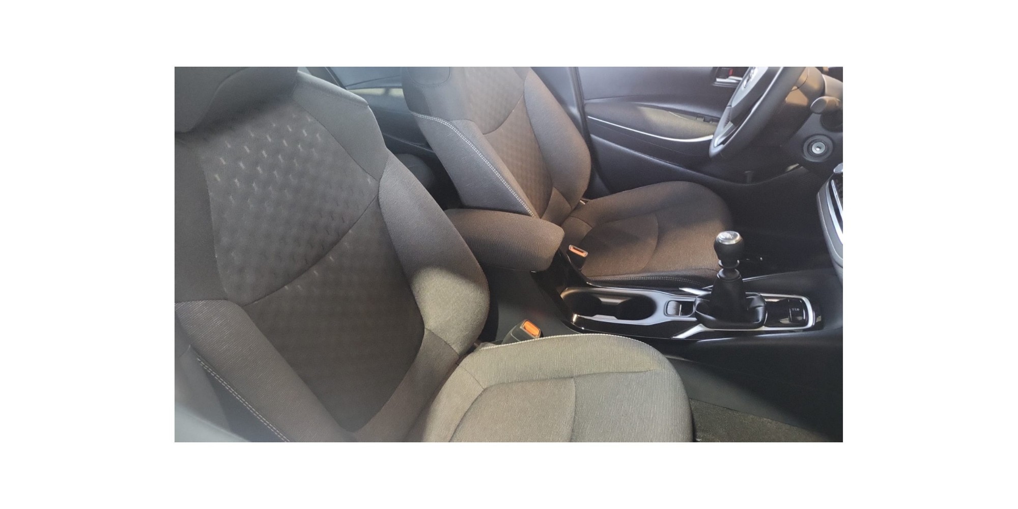 Toyota Corolla 1.8 Hybrid Eco HSD E-CVT Sedan