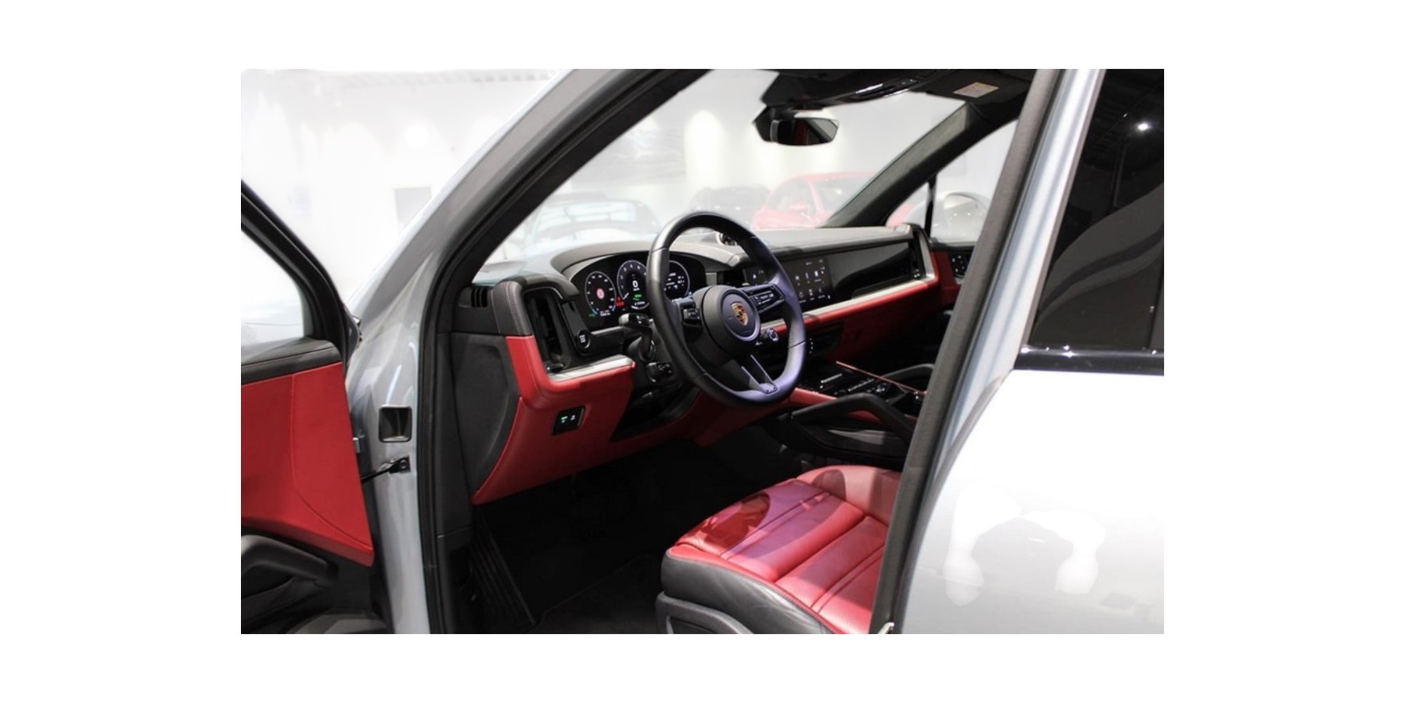 Porsche Cayenne E-Hybrid Luxury SUV – Modena Motors GmbH