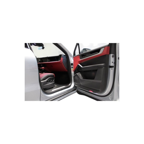 Porsche Cayenne E-Hybrid Luxury SUV – Modena Motors GmbH