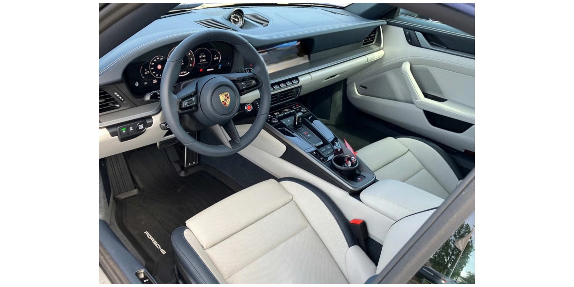 Porsche 911 992.2 Carrera S Cabrio - Open-Air Sportscar Excellence