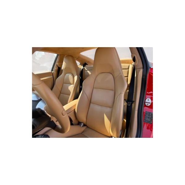 Porsche 911 992: Iconic Style and Performance