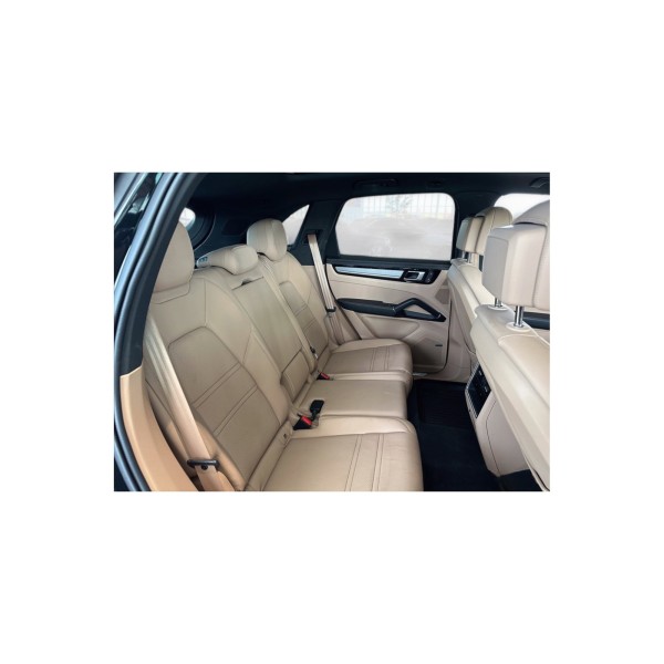 Porsche Cayenne E-Hybrid SUV Platinum Edition – Modena Motors GmbH