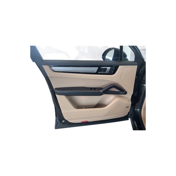 Porsche Cayenne E-Hybrid SUV Platinum Edition – Modena Motors GmbH