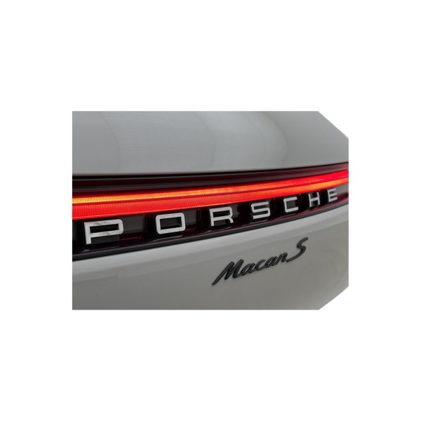 Porsche Macan S – Power & Elegance on Every Drive