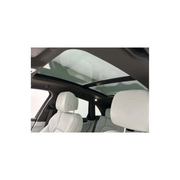 Porsche Macan S – Power & Elegance on Every Drive