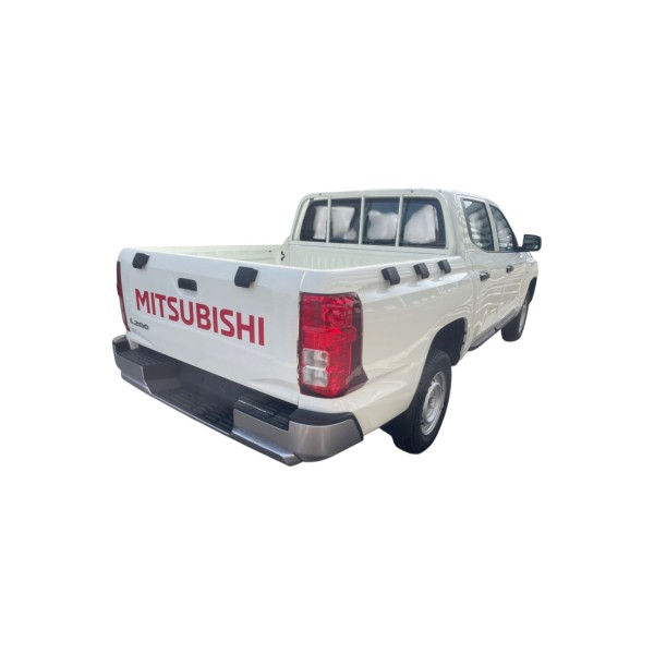 Mitsubishi L200 DC GL 4WD 2.4 Diesel Tough Pickup