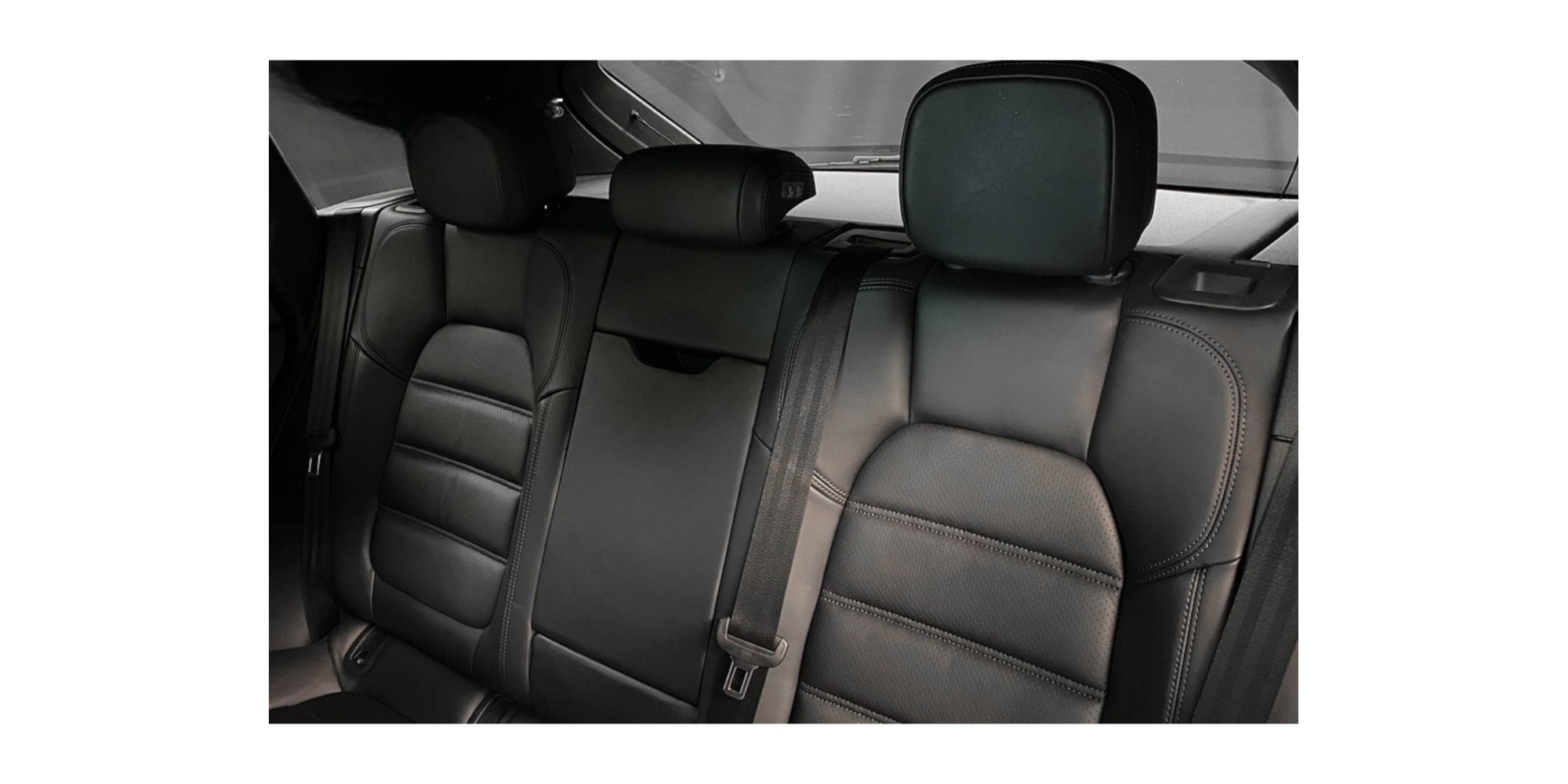 Porsche Macan - Luxury SUV for Dynamic Driving | Modena Motors GMBH