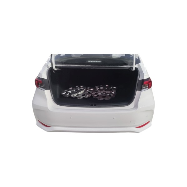 Toyota Corolla XLI Hybrid | Compact Eco-Friendly Sedan