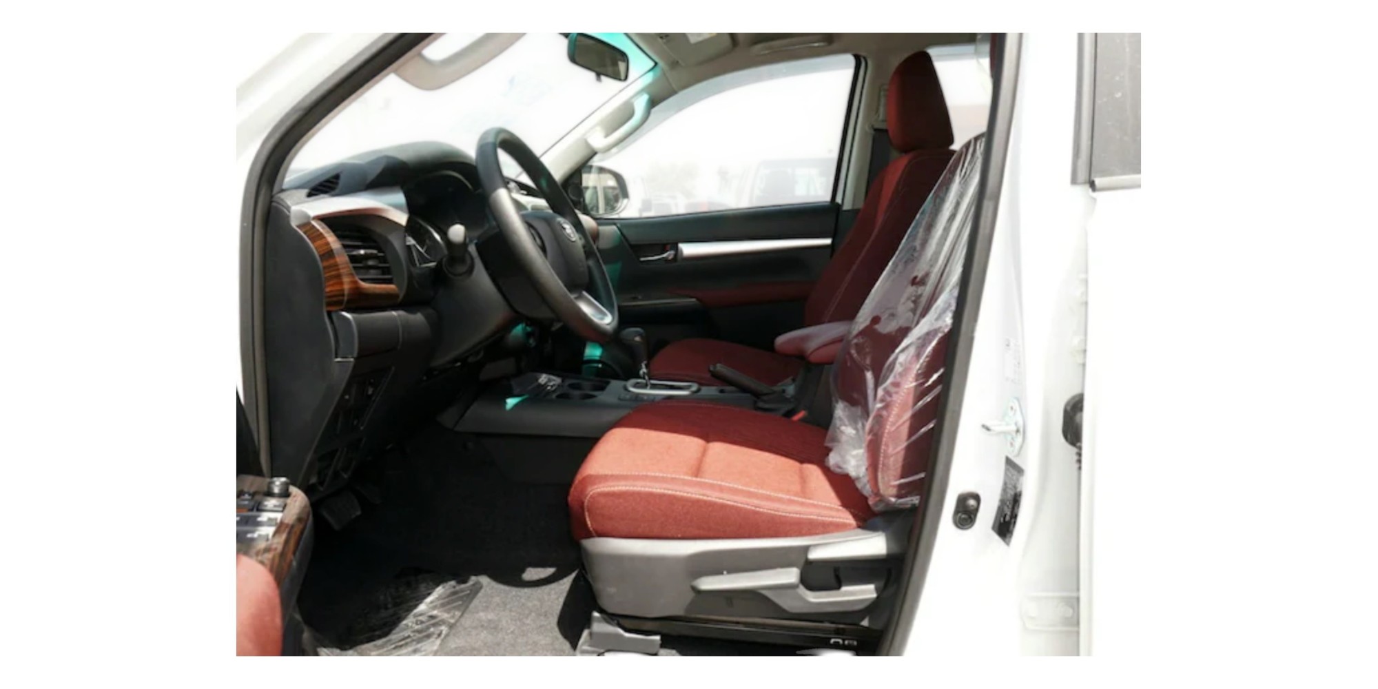 Toyota Hilux SR5 | Rugged and Reliable