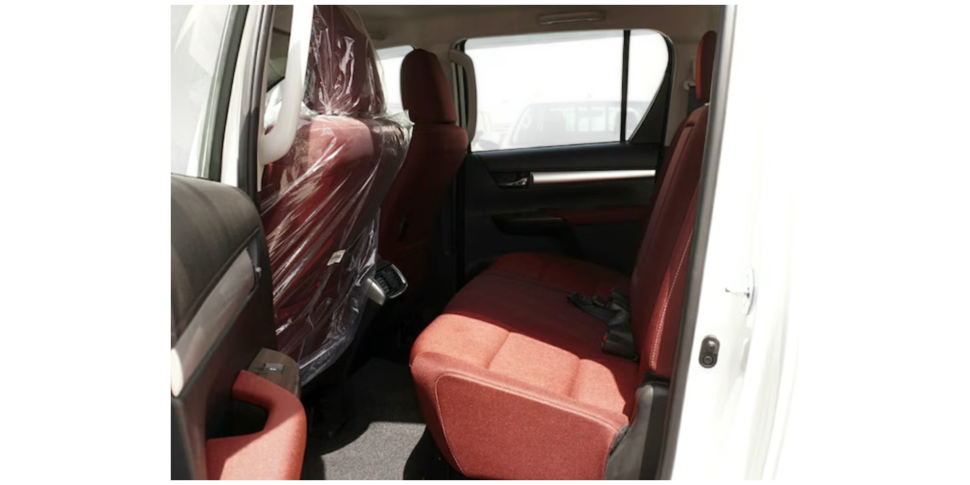 Toyota Hilux SR5 | Rugged and Reliable