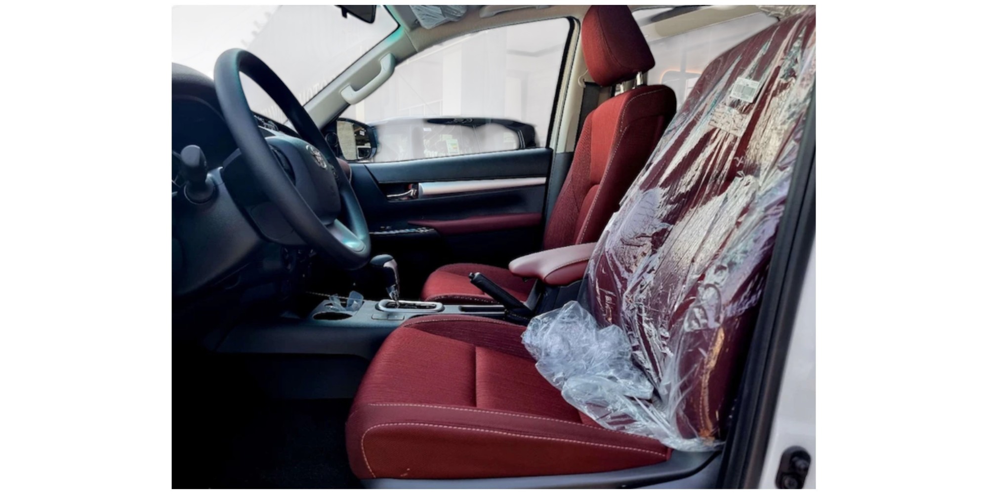 Toyota Hilux SR5 | Rugged and Reliable