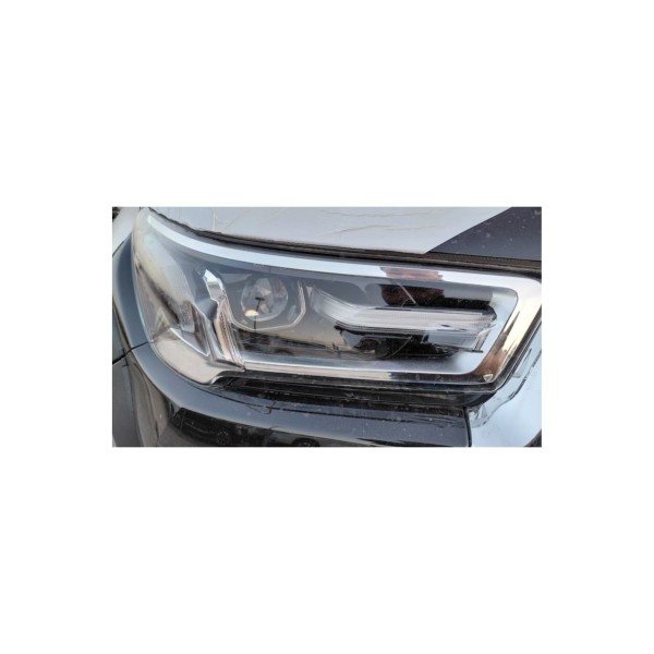 Toyota Hilux SR5 | Rugged and Reliable