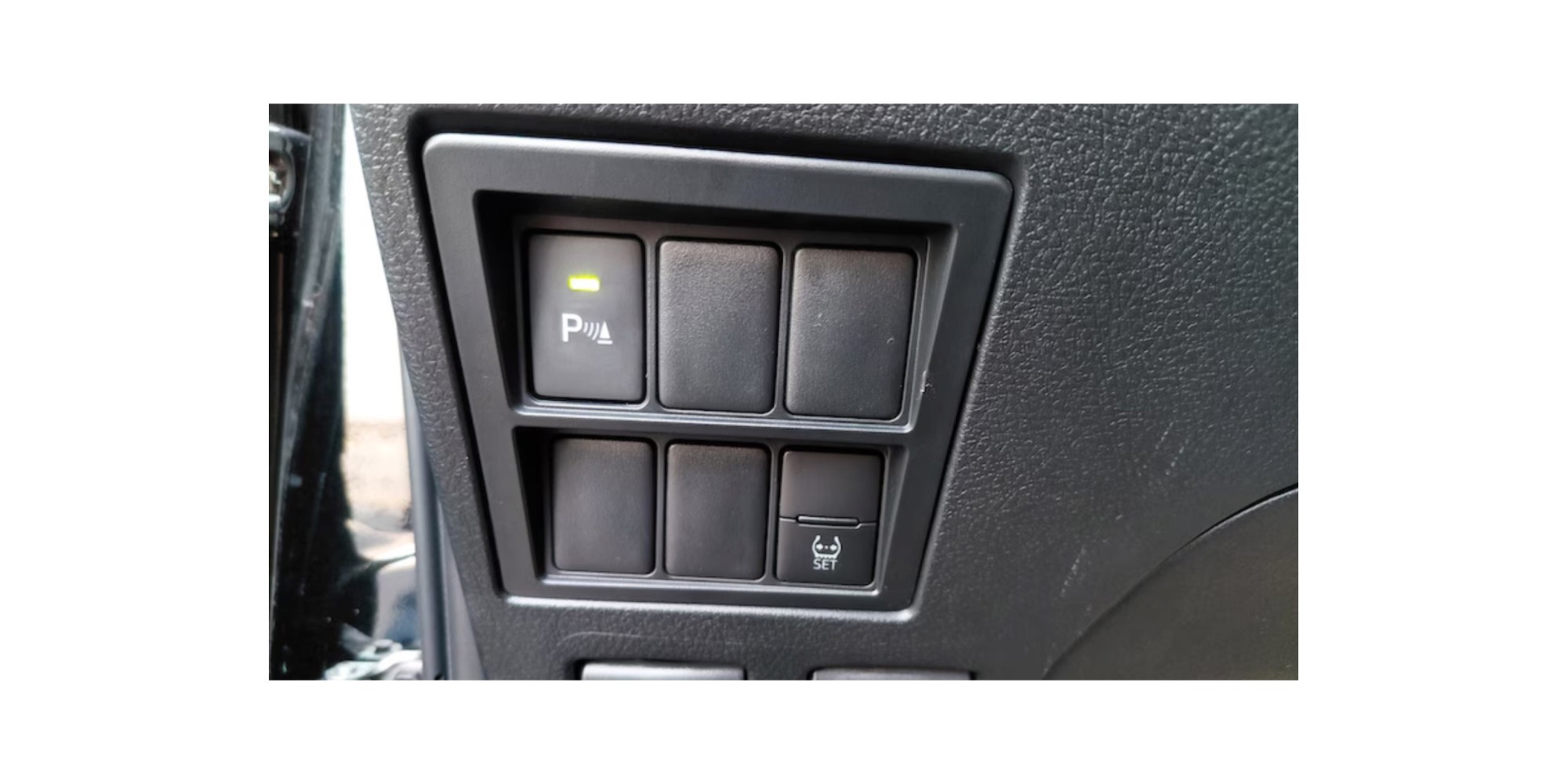 Toyota Hilux SR5 | Rugged and Reliable