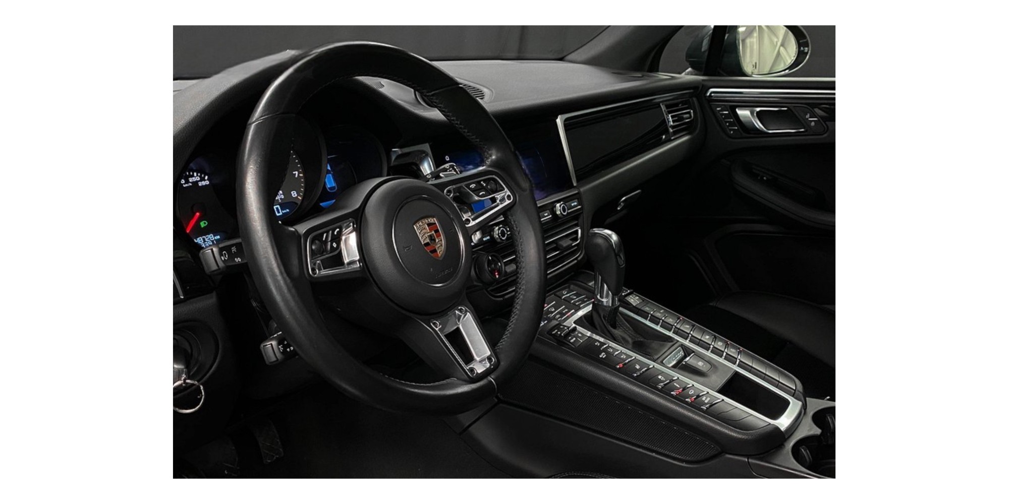 Porsche Macan S – Power & Elegance on Every Drive