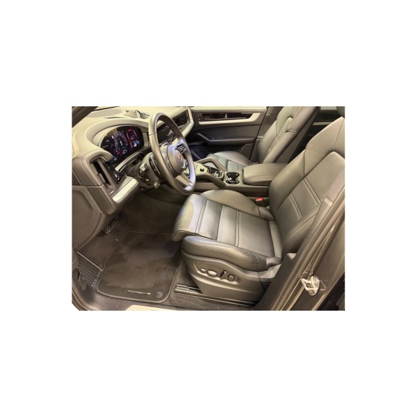 Porsche Cayenne E-Hybrid Luxury SUV – Modena Motors GmbH