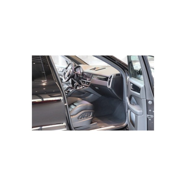 Porsche Cayenne E-Hybrid | Platinum Edition Luxury