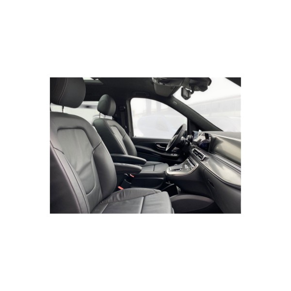 Mercedes-Benz V300d | Premium People Carrier