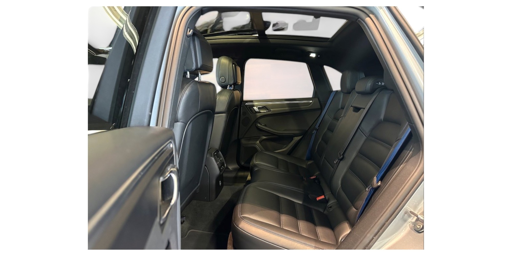 Porsche Macan T | Agile Compact SUV with Luxury Touch