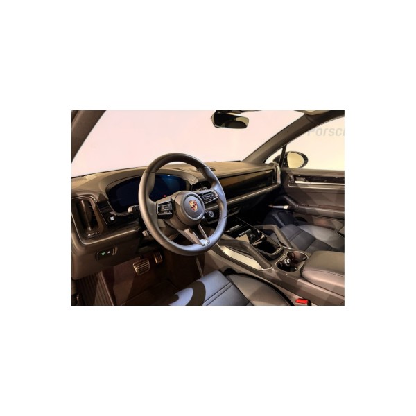 Porsche Cayenne S E-Hybrid – Power Meets Green Efficiency!