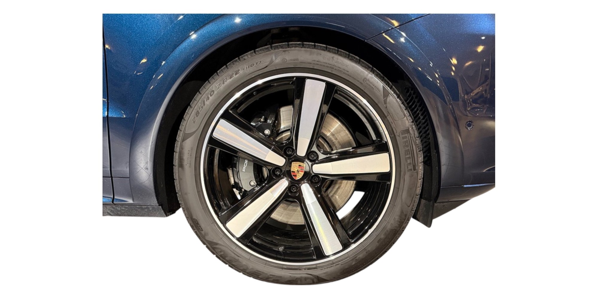 Porsche Cayenne S E-Hybrid – Power Meets Green Efficiency!