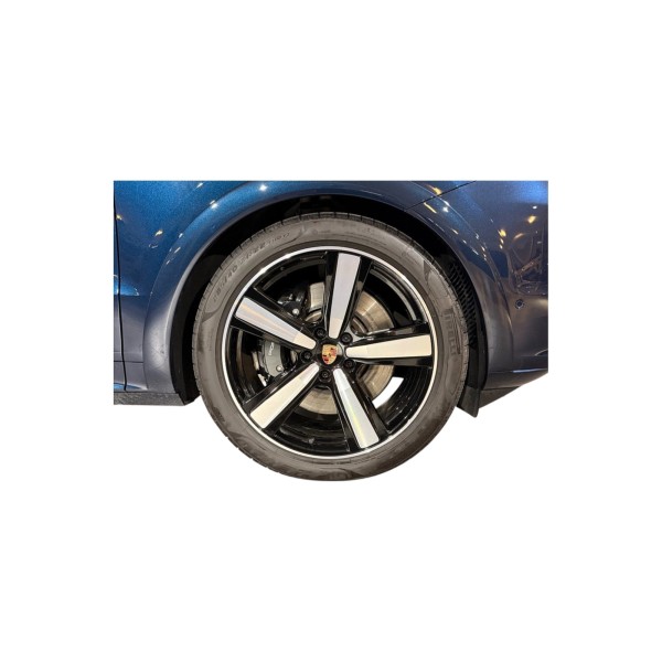 Porsche Cayenne S E-Hybrid – Power Meets Green Efficiency!