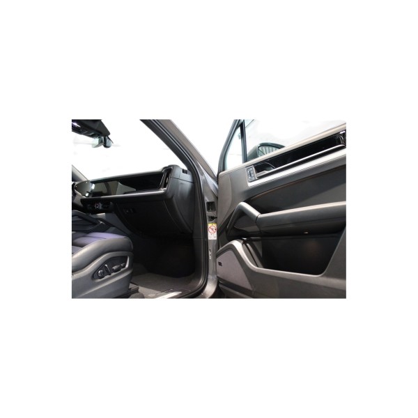 Porsche Cayenne E-Hybrid Luxury SUV – Modena Motors GmbH