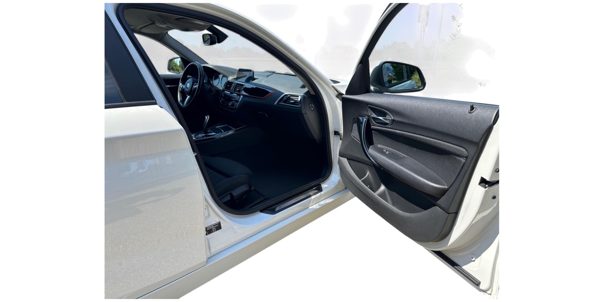 BMW 118d Sport Line | Stylish and Efficient Hatchback