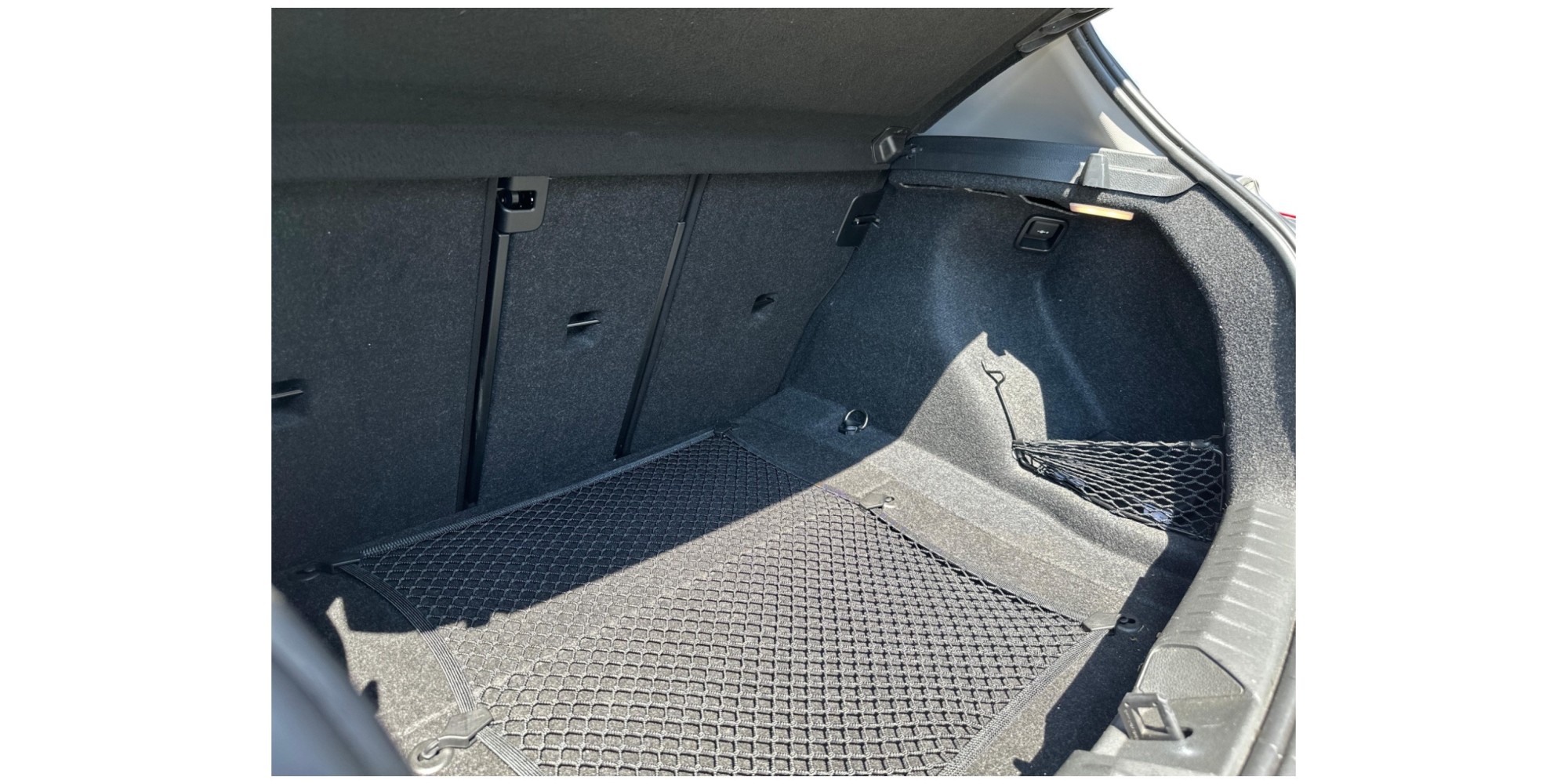 BMW 118d Sport Line | Stylish and Efficient Hatchback