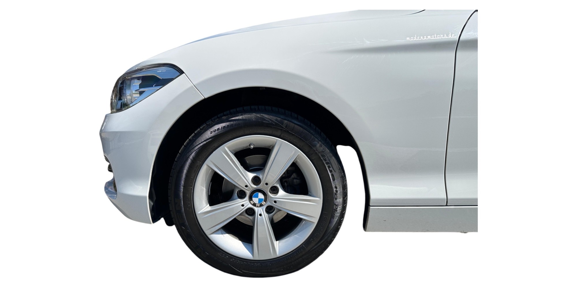 BMW 118d Sport Line | Stylish and Efficient Hatchback