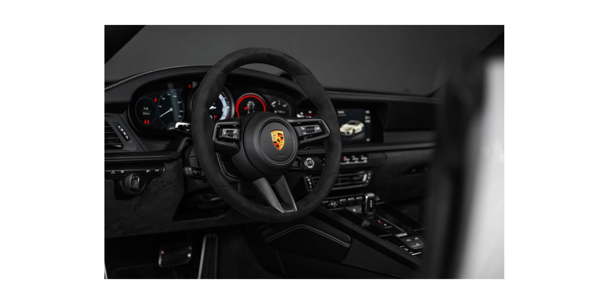 Porsche 911 992 GTS Cabrio – Potenza e Libertà di Guida