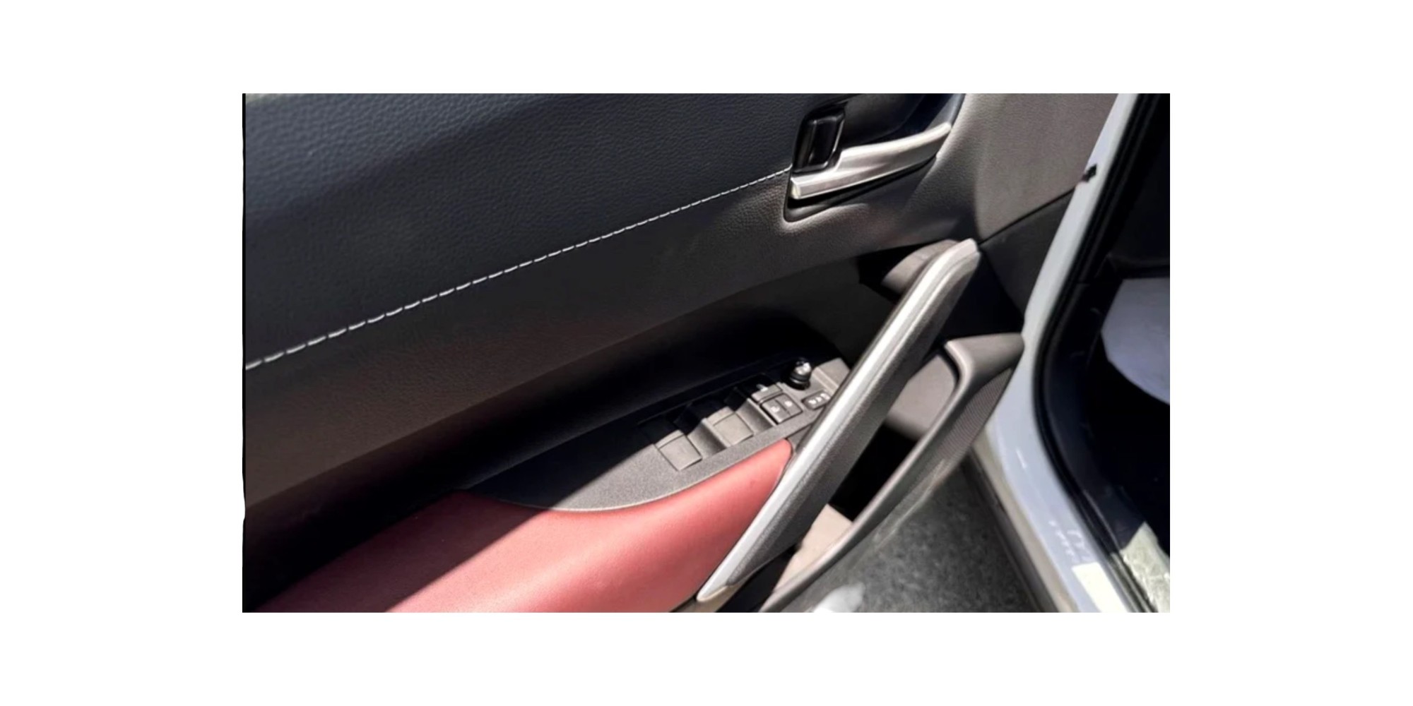 Toyota Corolla Crossover 1.8L Hybrid GCC MY2025