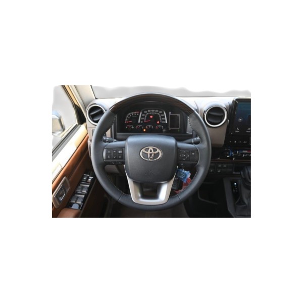 Toyota Land Cruiser 79 Double cabin 2.8L V4 | Modena Motors