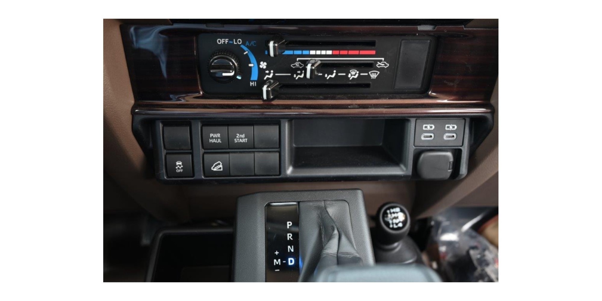 Toyota Land Cruiser 79 Double cabin 2.8L V4 | Modena Motors