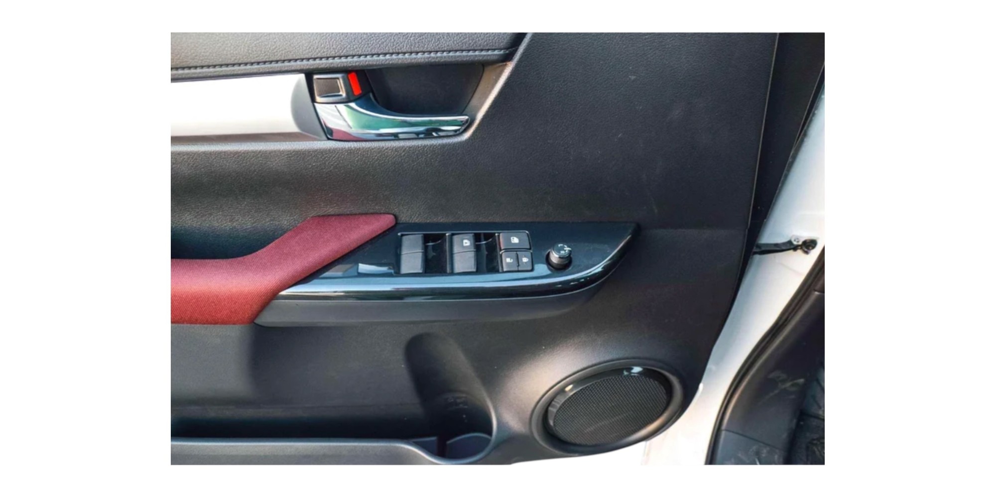 Toyota Hilux 2.7 4x4 AT Double Cab Full Option Modena