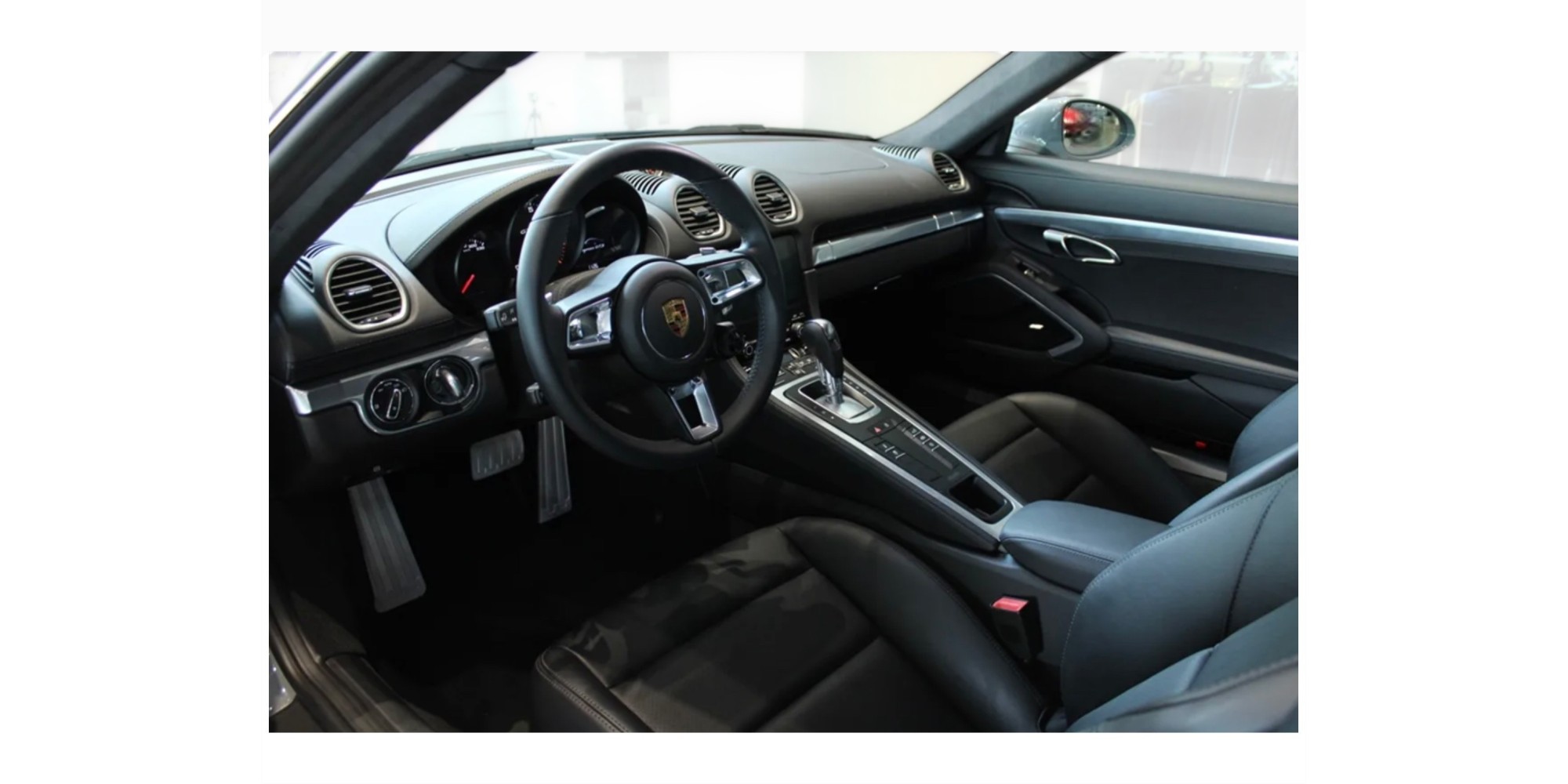 Porsche 718 Cayman GTS available at Modena Motors GmbH