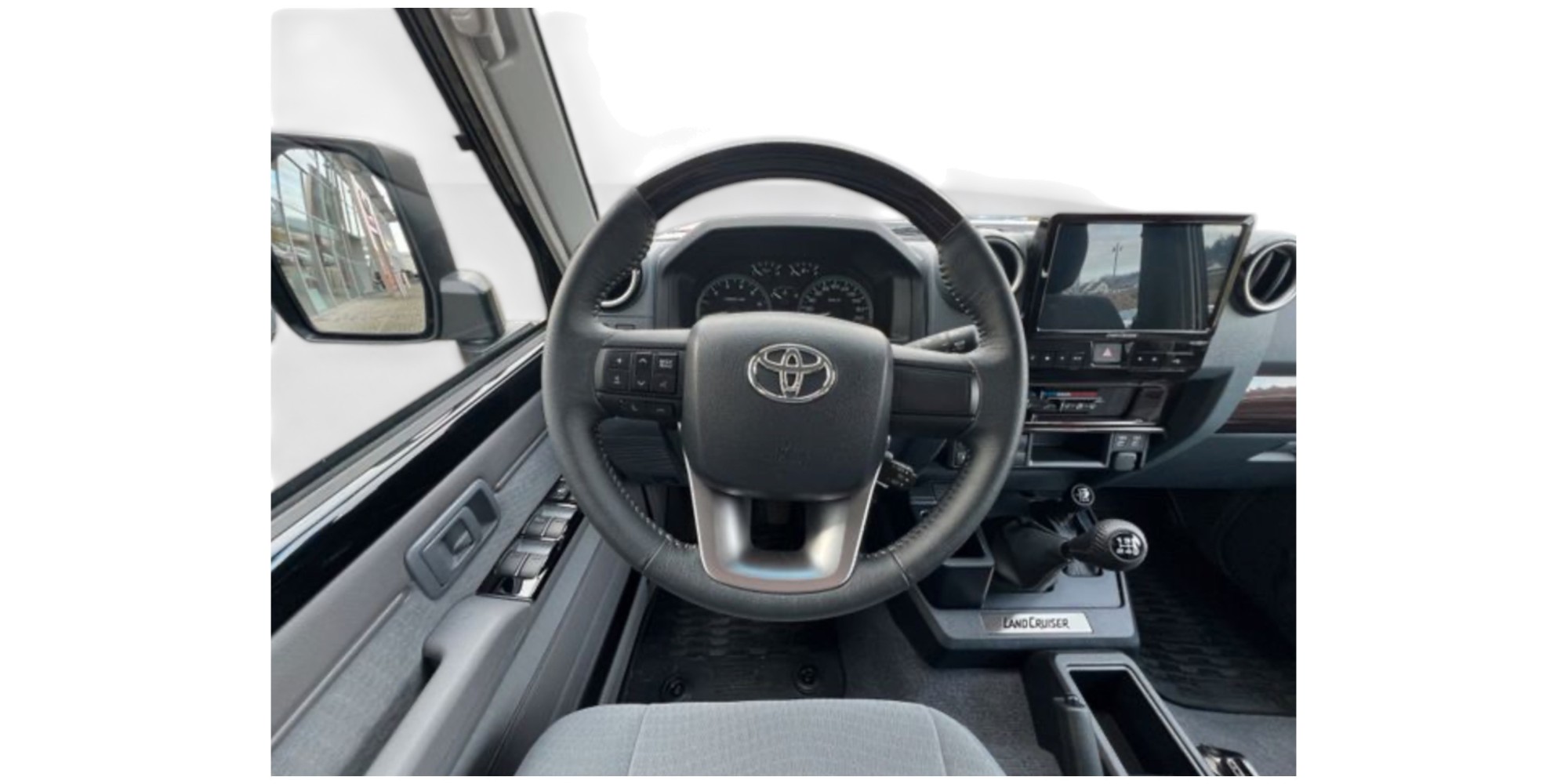 Toyota Land Cruiser 76 AT Luxury | Modena Motors