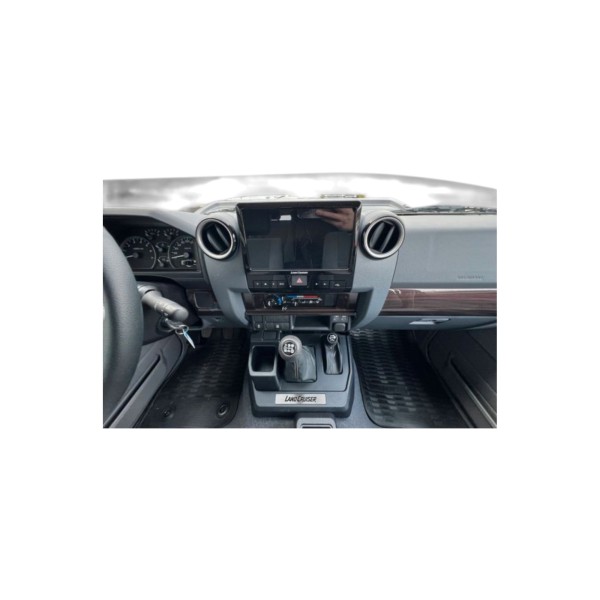 Toyota Land Cruiser 76 AT Luxury | Modena Motors