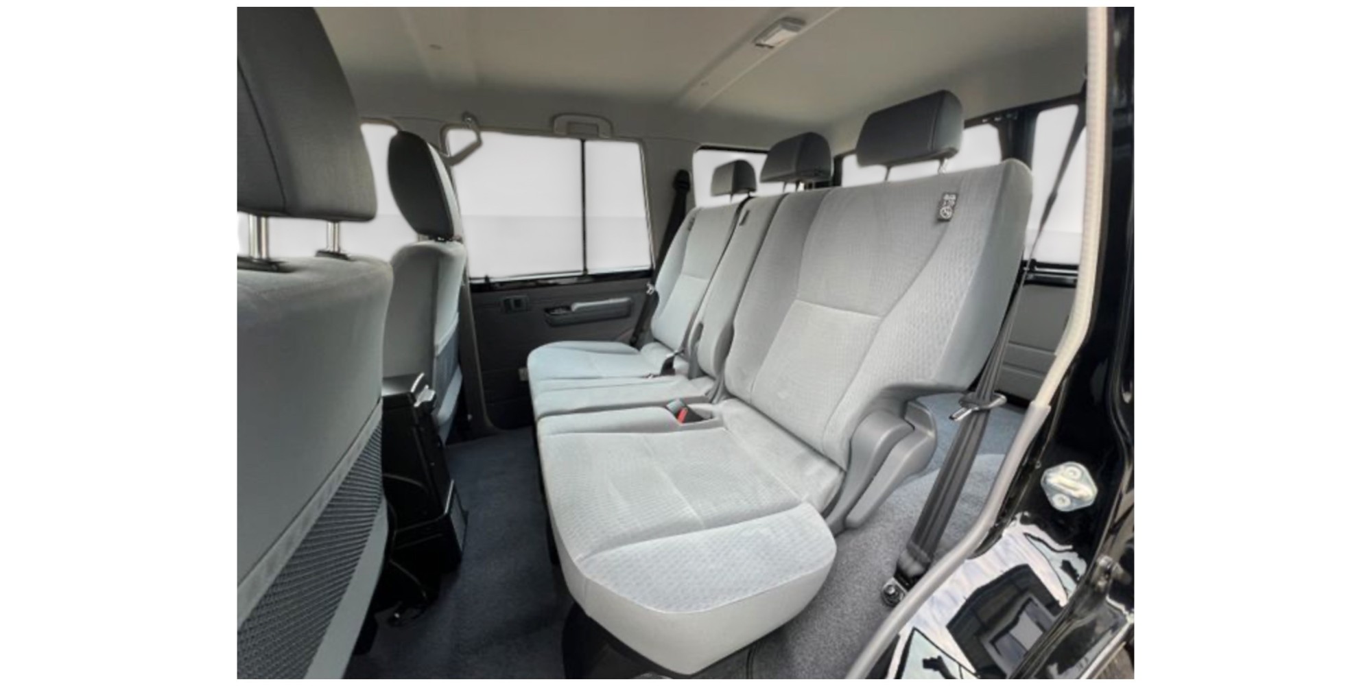 Toyota Land Cruiser 76 AT Luxury | Modena Motors