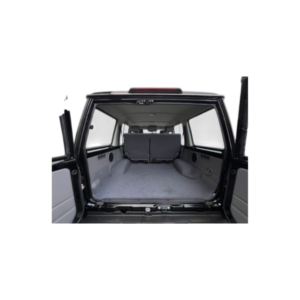 Toyota Land Cruiser 76 AT Luxury | Modena Motors