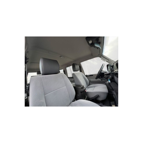 Toyota Land Cruiser 76 AT Luxury | Modena Motors