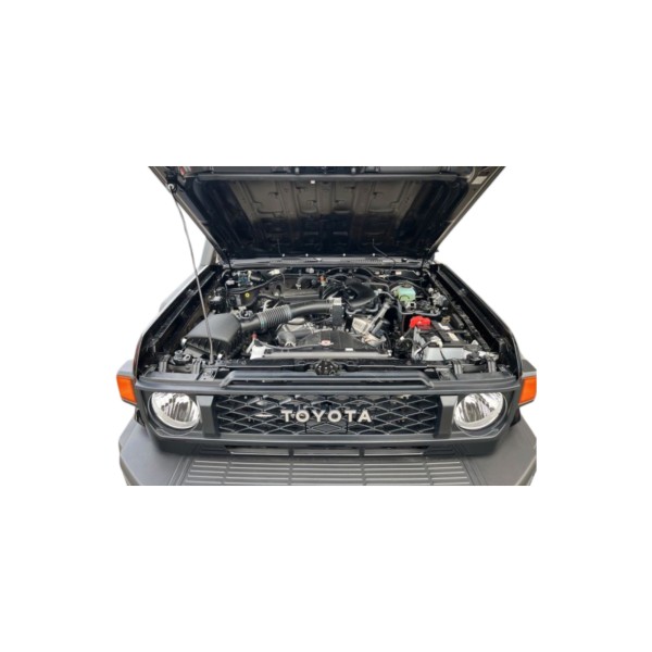 Toyota Land Cruiser 76 AT Luxury | Modena Motors