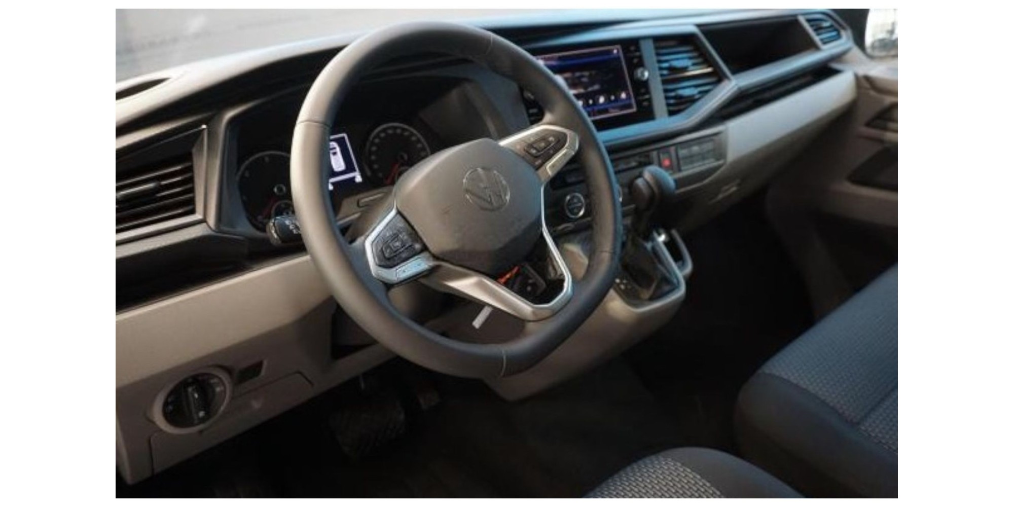 Volkswagen Caravelle | 9-Seater Comfort Van