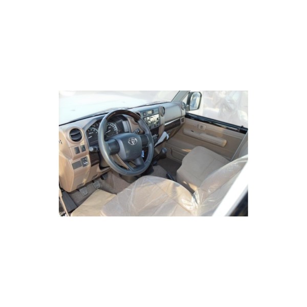 Toyota Land Cruiser 76 AT Luxury | Modena Motors