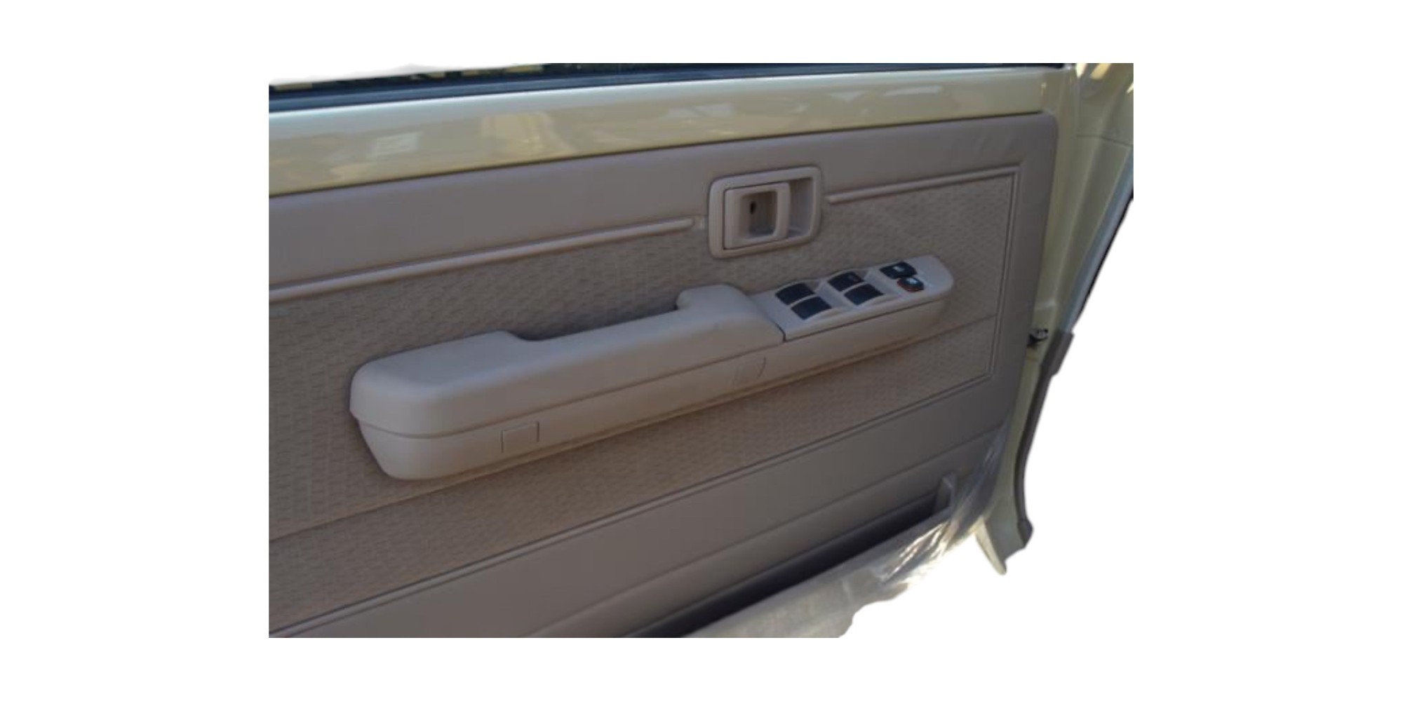 Toyota Land Cruiser 76 AT Luxury | Modena Motors