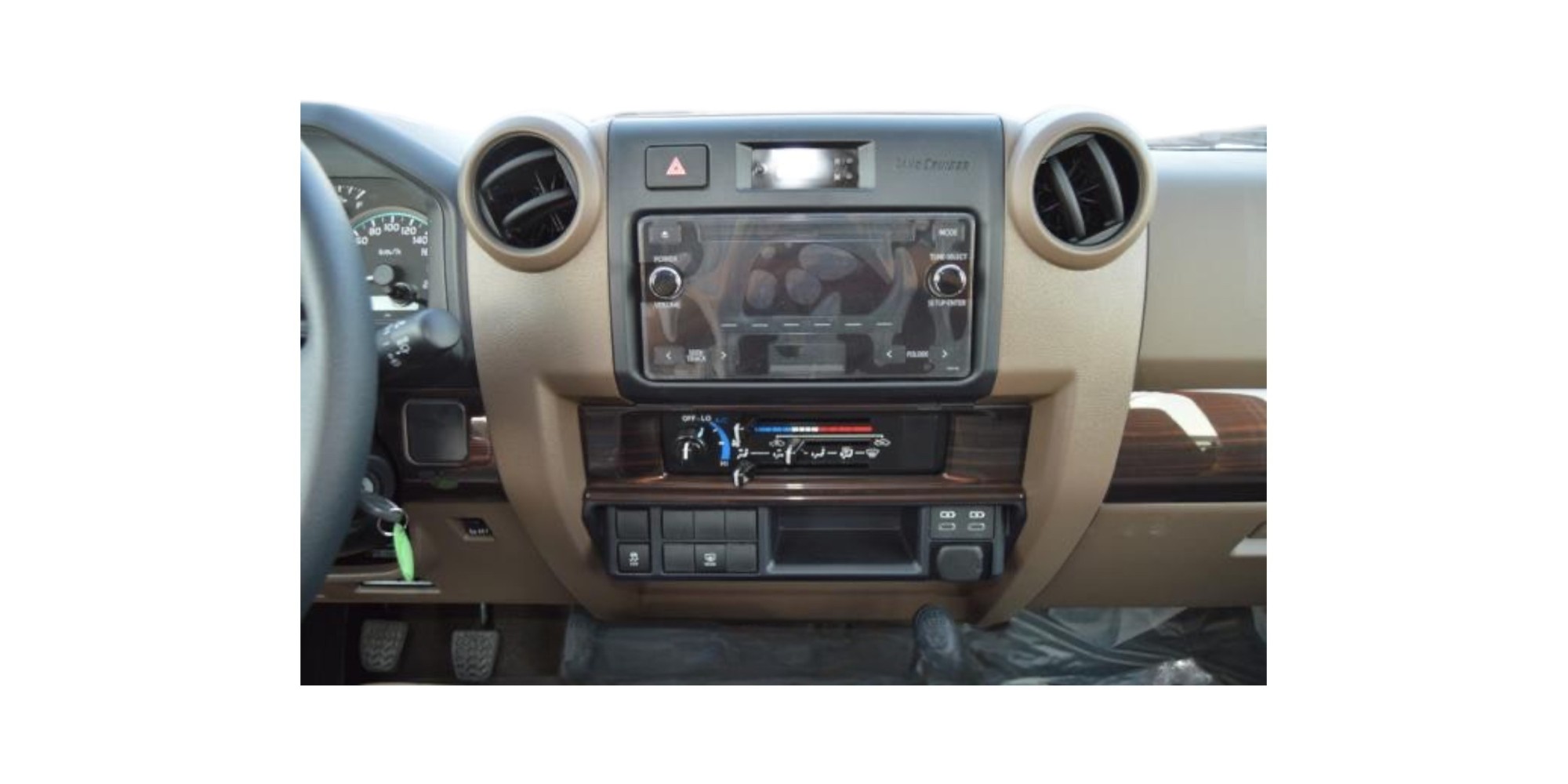 Toyota Land Cruiser 76 AT Luxury | Modena Motors