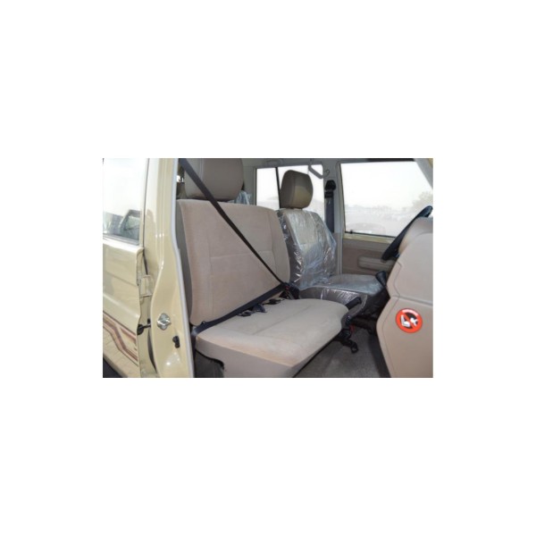 Toyota Land Cruiser 76 AT Luxury | Modena Motors